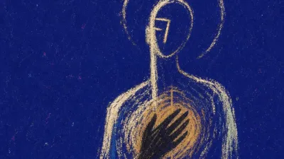 A solitary figure with lowered shoulders and a steady glow over the sternum, warm graphite meeting cool white in deep indigo